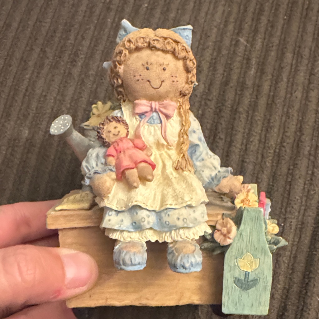 Vintage 1996 Heart Tugs San Francisco Music Box